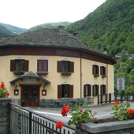 Hotel Residence Giardini Piode Luaran gambar