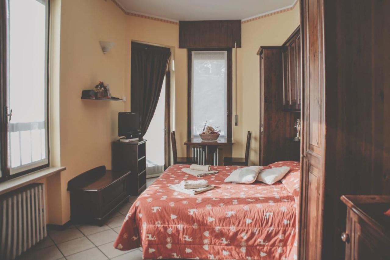 Hotel Residence Giardini Piode Luaran gambar