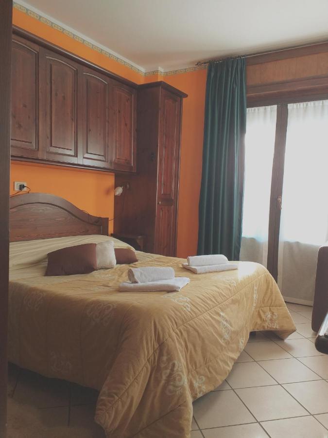 Hotel Residence Giardini Piode Luaran gambar